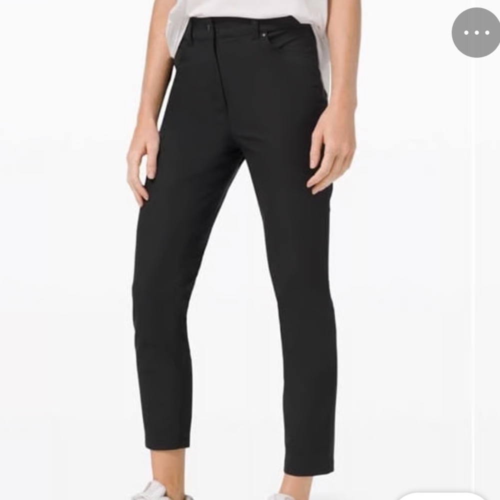 NWT lululemon City Sleek 5 Pocket
Pant 7/8 size 2